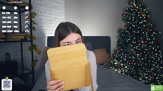 LindaFarmer online show from 12/31/24, 03:34