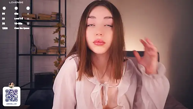 LindaFarmer online show from 02/19/25, 04:12