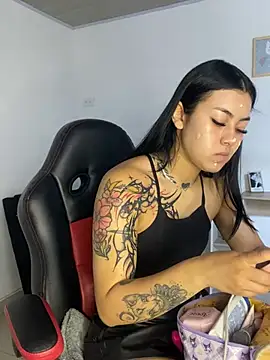 emily 22x online show from 12/08/24, 05:22