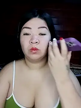 Snapshot of Chantal_lopez chatting on 12/16/25, 03:39 Chantal lopez online show from 12/16/25, 03:39