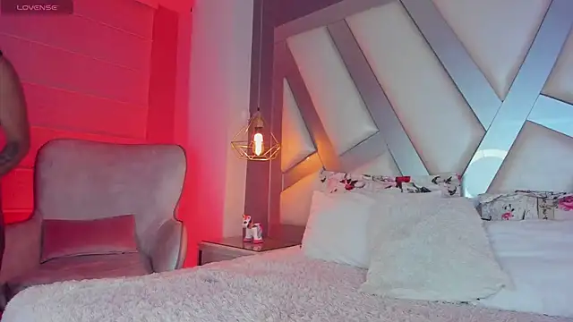 Snapshot of Amber_villalobos_ chatting on 12/05/25, 10:13 Amber villalobos online show from 12/05/25, 10:13