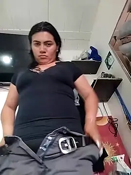 Snapshot of naughty-sharlot chatting on 12/17/25, 09:43 naughty-sharlot online show from 12/17/25, 09:43