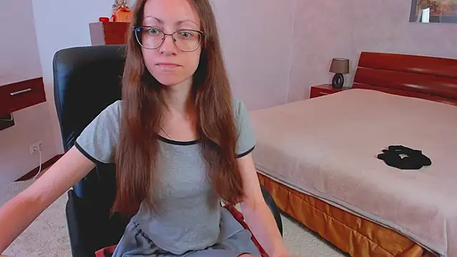 Snapshot of Pantyhose_Mila chatting on 10/26/25, 08:04 Pantyhose Mila online show from 10/26/25, 08:04