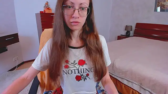 Snapshot of Pantyhose_Mila chatting on 11/25/25, 08:09 Pantyhose Mila online show from 11/25/25, 08:09