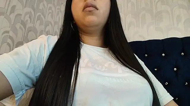 Snapshot of CarolineBrunx chatting on 05/09/26, 09:31 CarolineBrunx online show from 05/09/26, 09:31
