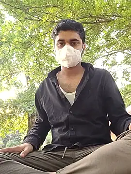 Ishan003 online show from 05/13/26, 12:41
