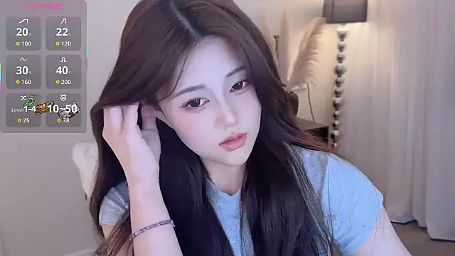 Snapshot of Strawberrybabyy1 chatting on 09/18/25, 02:30 Strawberrybabyy1 online show from 09/18/25, 02:30