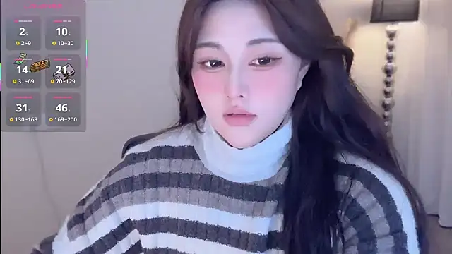 Snapshot of Strawberrybabyy1 chatting on 10/25/25, 05:40 Strawberrybabyy1 online show from 10/25/25, 05:40