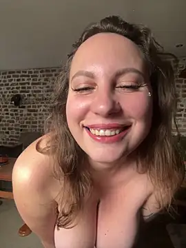 Snapshot of Yanacool007 chatting on 11/06/25, 08:04 Yanacool007 online show from 11/06/25, 08:04