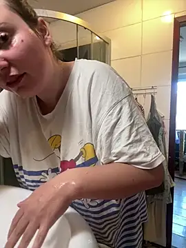 Snapshot of Yanacool007 chatting on 11/07/25, 08:03 Yanacool007 online show from 11/07/25, 08:03