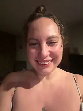 Snapshot of Yanacool007 chatting on 11/14/25, 09:02 Yanacool007 online show from 11/14/25, 09:02