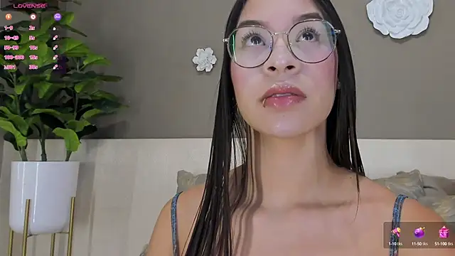 Snapshot of KimHiltton chatting on 02/03/25, 03:53 KimHiltton online show from 02/03/25, 03:53