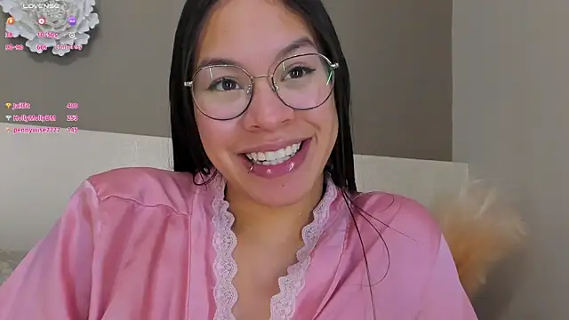 Snapshot of KimHiltton chatting on 03/21/25, 10:17 KimHiltton online show from 03/21/25, 10:17