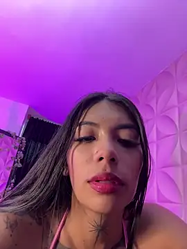 NattGomez online show from 09/20/25, 10:44