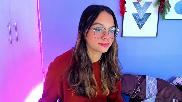 Snapshot of miaa_lux chatting on 12/11/24, 01:26 miaa lux online show from 12/11/24, 01:26