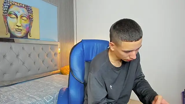 Snapshot of JackSwan18 chatting on 11/25/25, 08:20 JackSwan18 online show from 11/25/25, 08:20