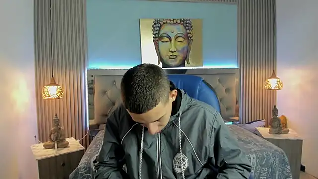 Snapshot of JackSwan18 chatting on 11/28/25, 08:22 JackSwan18 online show from 11/28/25, 08:22