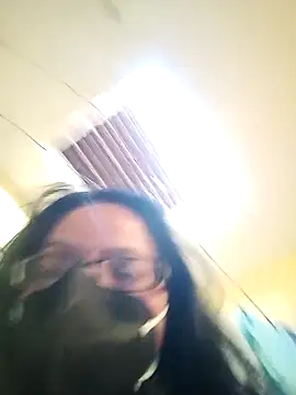 heenage online show from 12/04/24, 10:46