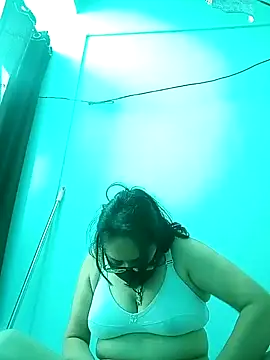 heenage online show from 12/29/24, 08:00