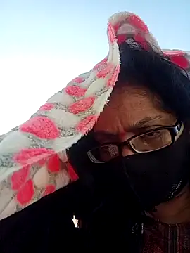 heenage online show from 01/18/25, 10:06