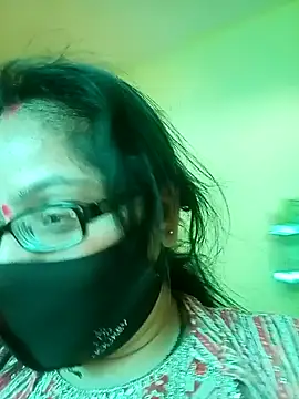 heenage online show from 02/15/25, 09:27