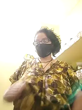 heenage online show from 02/28/25, 03:04