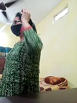 heenage online show from 03/01/25, 08:45