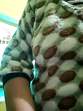 heenage online show from 12/04/25, 02:54