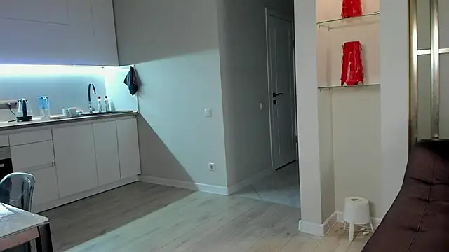 Emma Flin online show from 01/06/25, 01:52