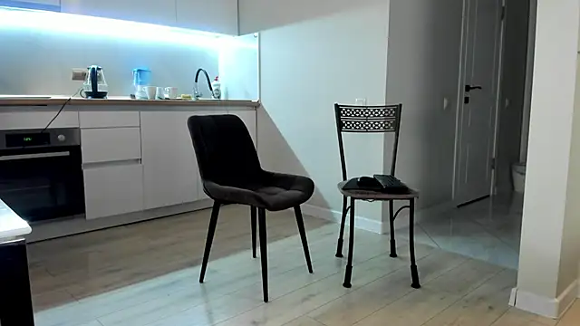 Snapshot of Emma_Flin chatting on 12/04/25, 11:19 Emma Flin online show from 12/04/25, 11:19