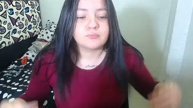 Snapshot of shopyymessyy chatting on 10/21/25, 06:19 shopyymessyy online show from 10/21/25, 06:19