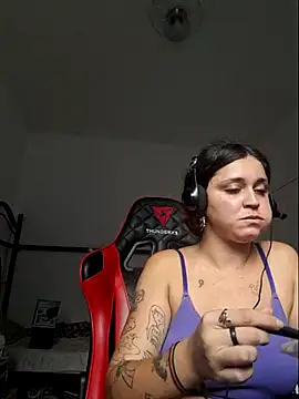 luuhcat09 online show from 10/31/25, 06:20