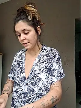 luuhcat09 online show from 06/03/26, 04:23