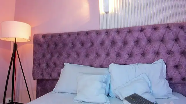EMILYY FOXY online show from 01/11/25, 07:27