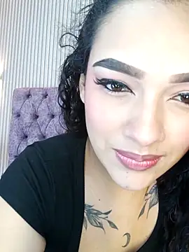 Snapshot of EMILYY_FOXY chatting on 11/27/25, 07:16 EMILYY FOXY online show from 11/27/25, 07:16