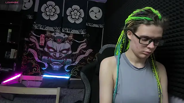 KIKI Krash online show from 09/17/25, 10:06