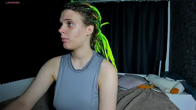 KIKI Krash online show from 10/16/25, 10:05