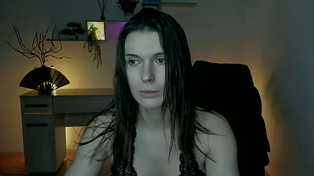 EricaPowers online show from 12/12/24, 10:34