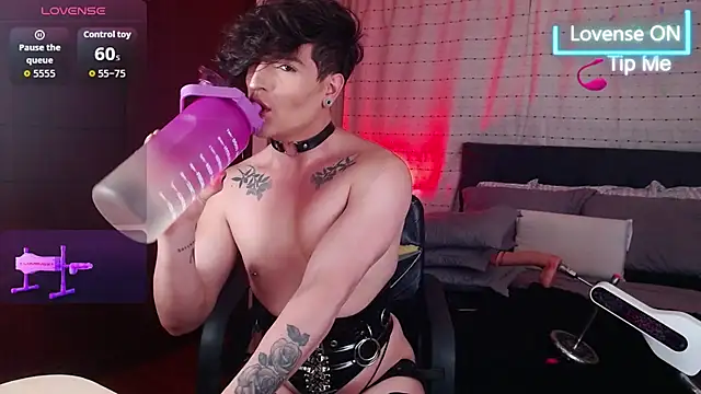 Hornymoan online show from 06/24/26, 10:53