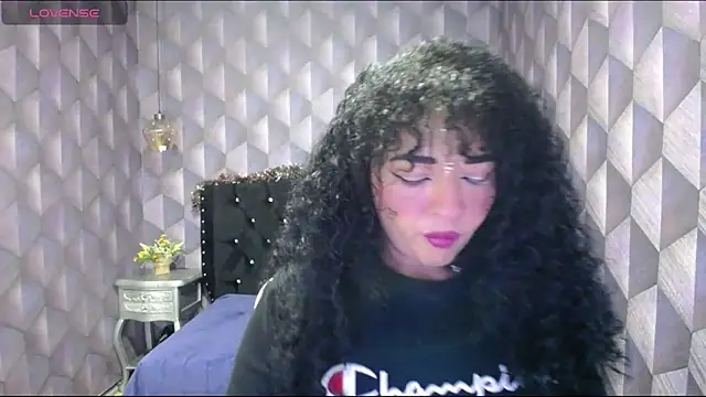 Sofiacowperx online show from 01/03/25, 12:30