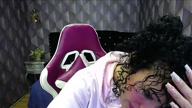 Sofiacowperx online show from 01/15/25, 01:09