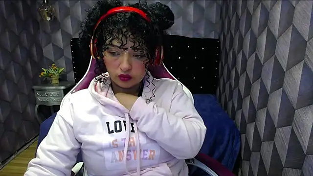 Sofiacowperx online show from 01/15/25, 04:11