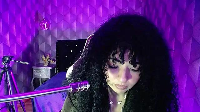 Sofiacowperx online show from 03/05/25, 08:00