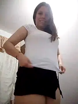 Snapshot of Carliina_Soussa chatting on 09/13/25, 10:42 Carliina Soussa online show from 09/13/25, 10:42