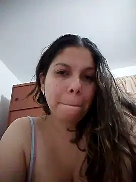 Snapshot of Carliina_Soussa chatting on 09/29/25, 03:00 Carliina Soussa online show from 09/29/25, 03:00