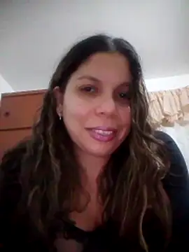 Snapshot of Carliina_Soussa chatting on 10/01/25, 10:49 Carliina Soussa online show from 10/01/25, 10:49