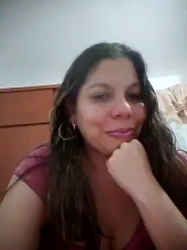 Snapshot of Carliina_Soussa chatting on 10/06/25, 11:35 Carliina Soussa online show from 10/06/25, 11:35