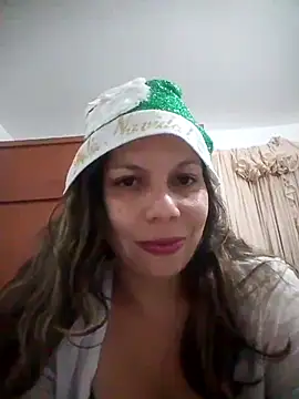 Snapshot of Carliina_Soussa chatting on 12/03/25, 10:19 Carliina Soussa online show from 12/03/25, 10:19