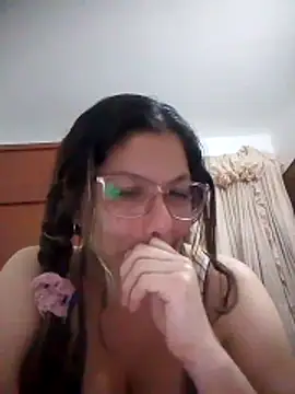 Snapshot of Carliina_Soussa chatting on 12/14/25, 02:06 Carliina Soussa online show from 12/14/25, 02:06