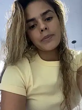 ZoeJohnsoon online show from 11/16/25, 08:58